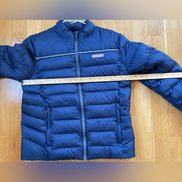 Vineyard Vines Puffer jacket, midnight Navy,Men’s size Large, runs small - Picture 11 of 14